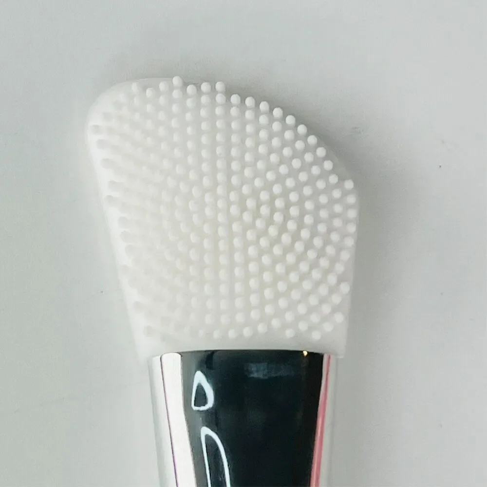 Cosmedix Cleansing + Silicone Mask Applicator 2pc Brush Set Silver White NIB